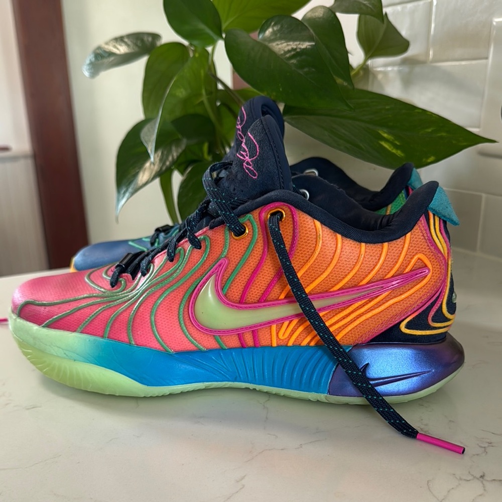 LeBron 21